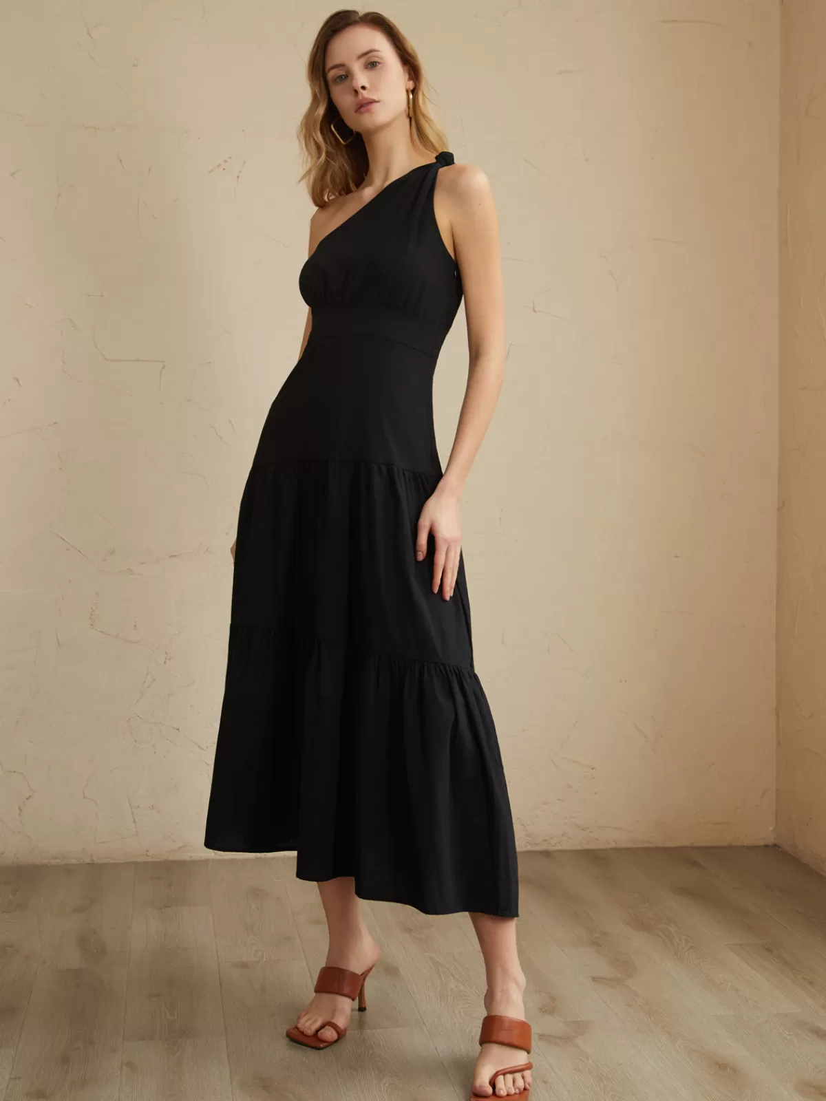 COMMENSE Asymmetric Shoulder Knotted Midi Dress Black Hot