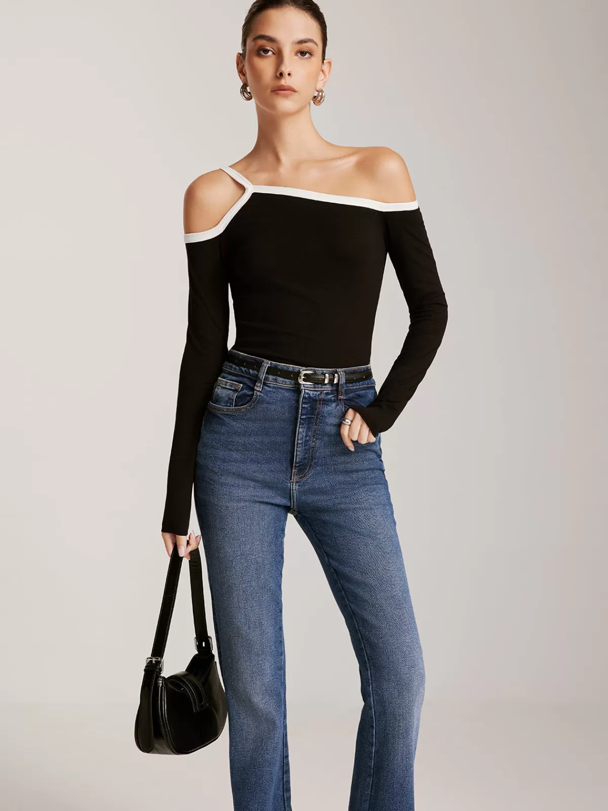 COMMENSE Asymmetrical Contrast Strap Slim Top Black Hot