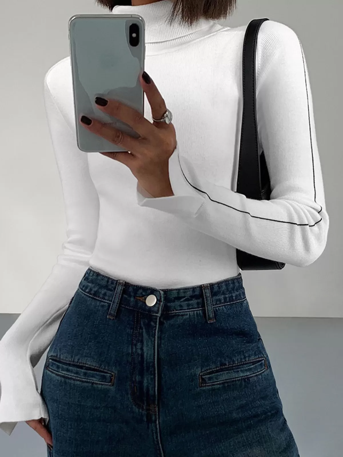 COMMENSE Contrast Piping Turtleneck Sweater White Store