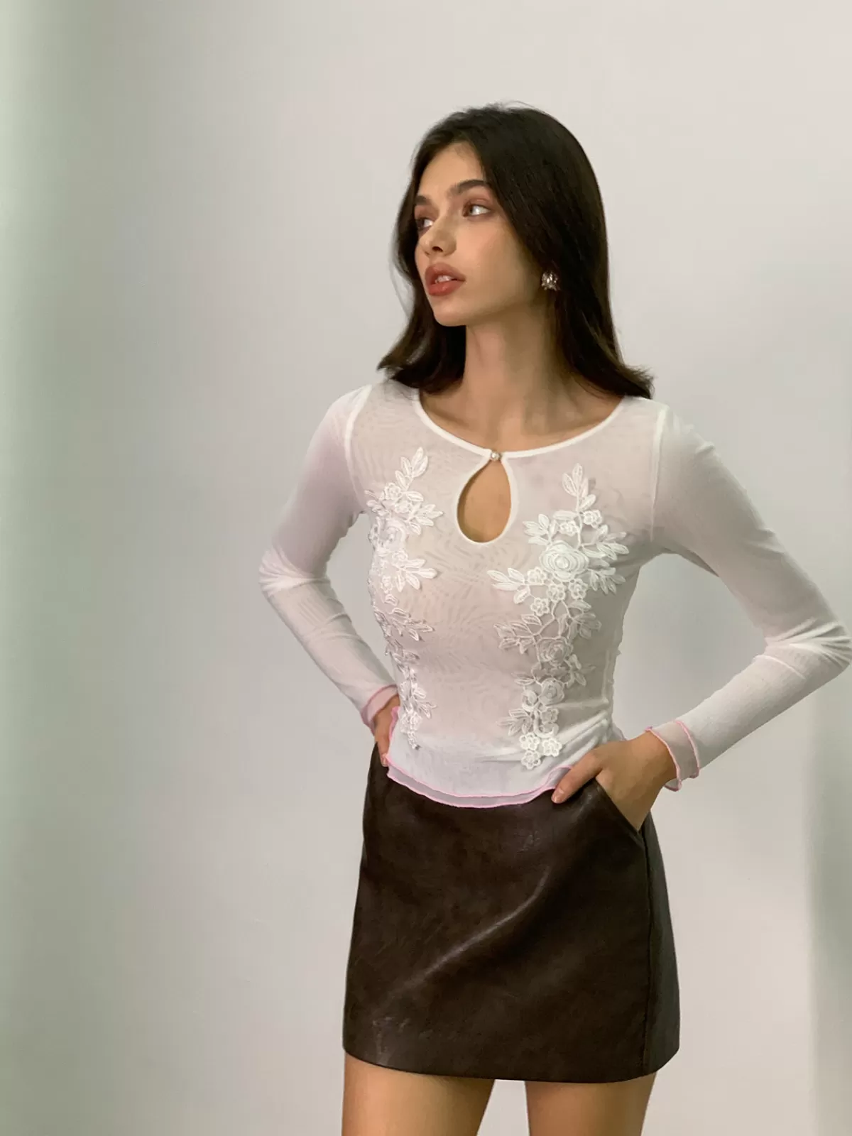 COMMENSE Keyhole Neckline Floral Mesh Blouse White Hot