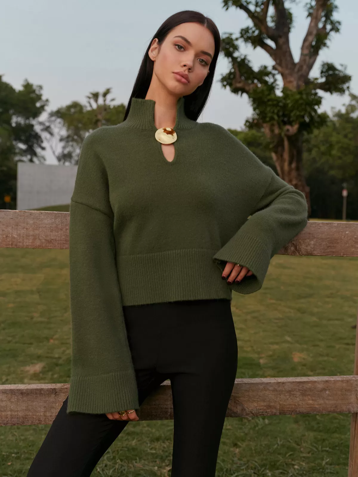 COMMENSE Mock Neck Metal-Detail Short Sweater ArmyGreen Fashion