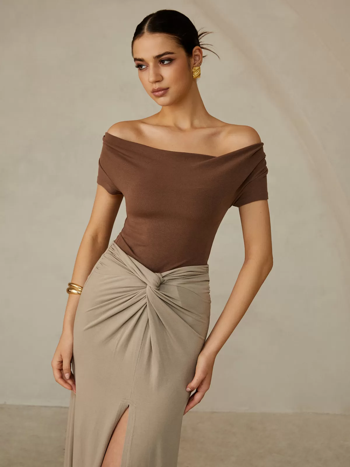 COMMENSE Off-Shoulder Pleated Blouse DarkBrown Shop