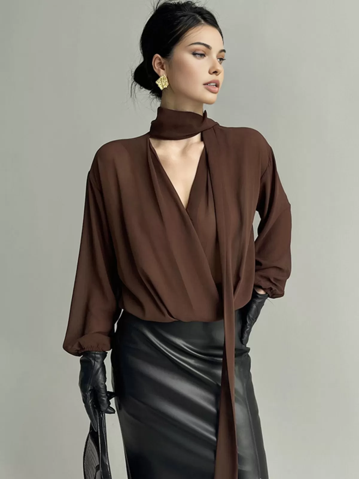 COMMENSE Pleated V-Neck Shirt With Scarf DarkBrown Fashion