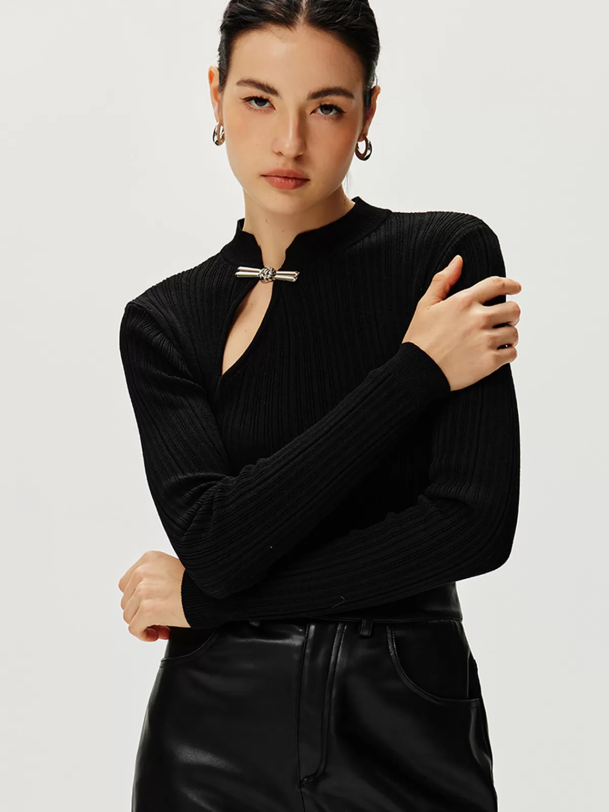 COMMENSE Ribbed Metal Knotted Sweater Black Discount