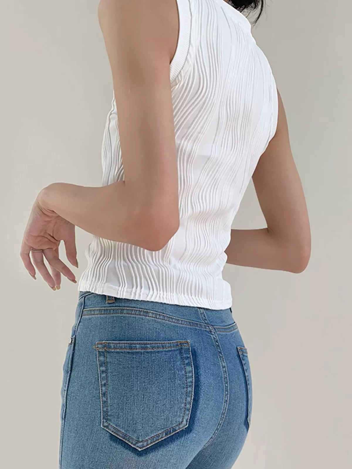 COMMENSE Solid Wavy Textured Tank Top White Sale