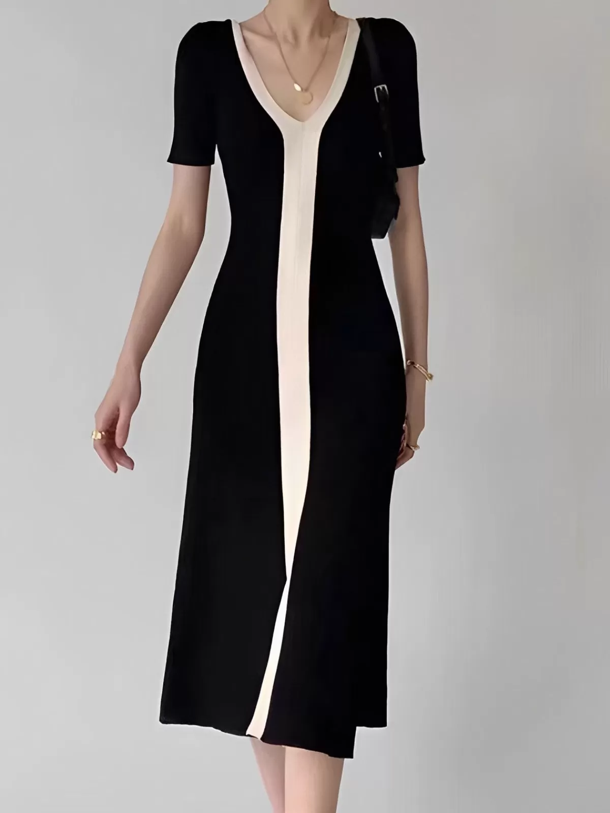 COMMENSE Two Tone V-Neck Knit Slit Midi Dress Black Store