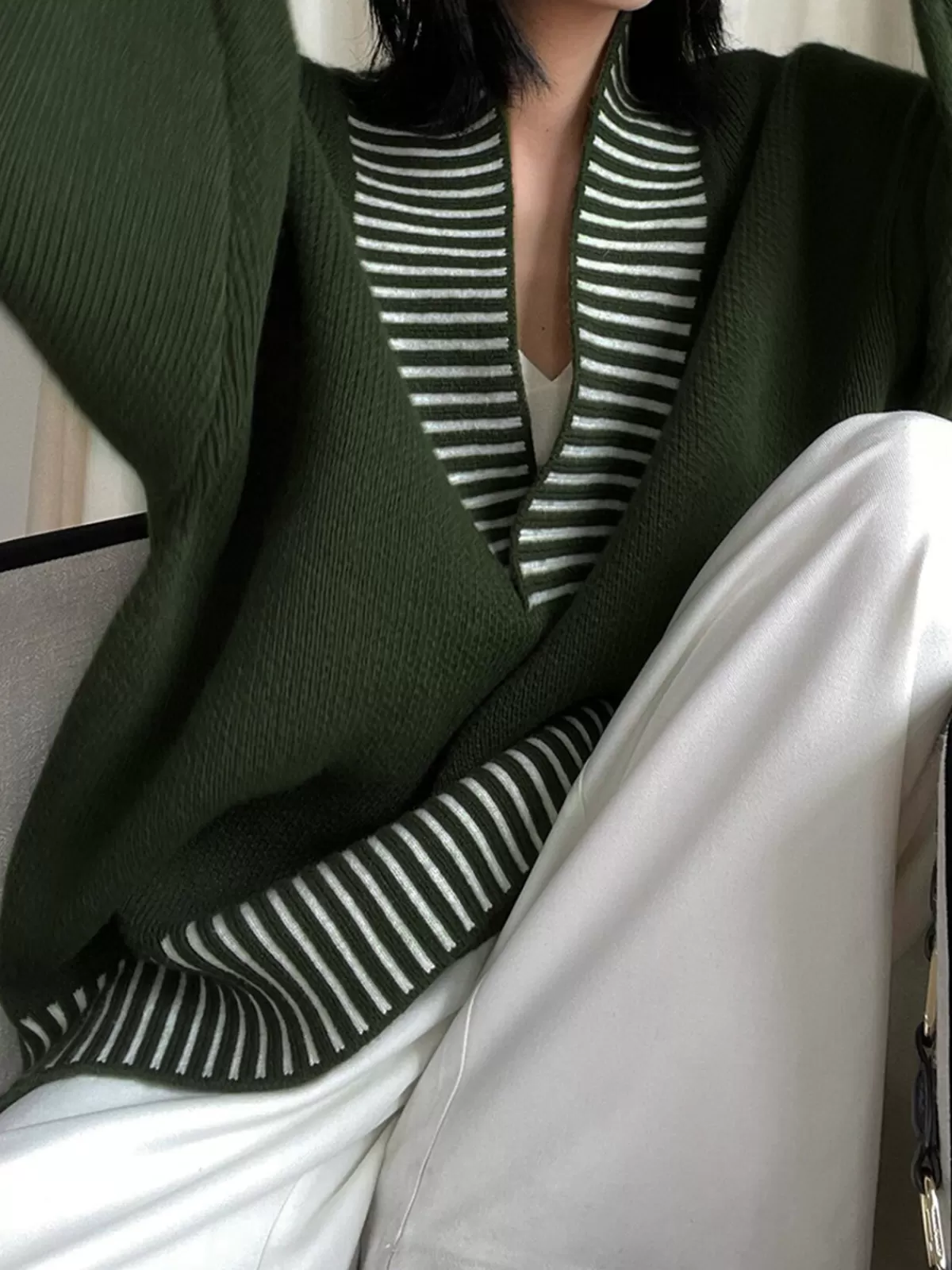 COMMENSE V-Neck Two-Tone Striped Sweater Green Shop